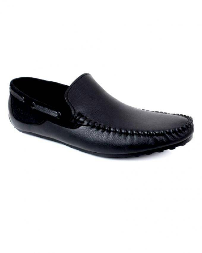 Giorgio Armani : Black Loafers Rs. 799
